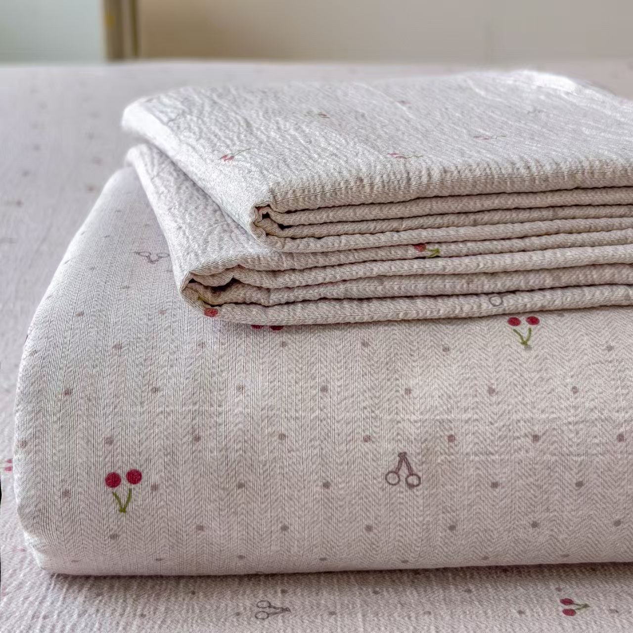 Jacquard gaza de lavado de agua cuatro piezas de cubierta de edredón teñido cubierta de edredón de tres piezas cubierta de sábanas cubierta de almohada de clase madre y bebé