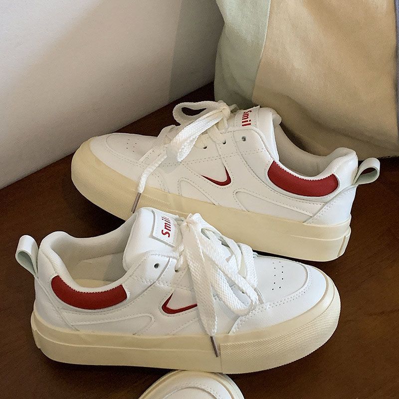 Zapatos de mujer Zapatos blancos para mujer 2023 primavera y verano nuevos deportes casuales todo partido zapatillas de plataforma aumentadas para mujer ins