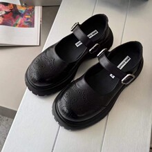 �W��վWM6ŮЬ26���r�е��^��ţƤ��A�^���һ�֎��������Ь