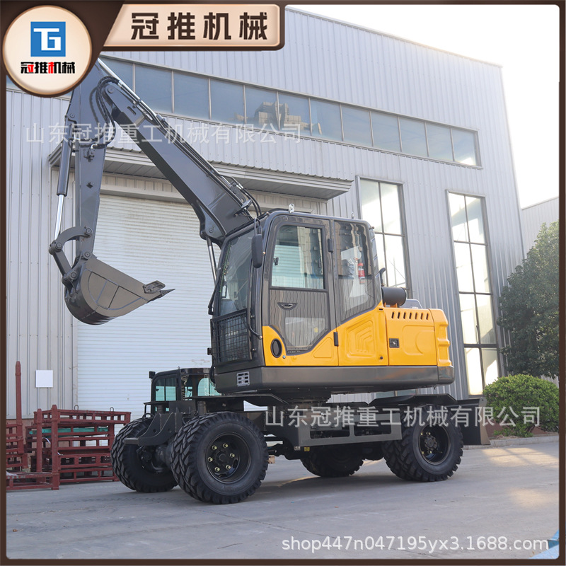 中型反铲挖掘机工程农用轮式小挖机抓木机轮式工程钩机带推土铲