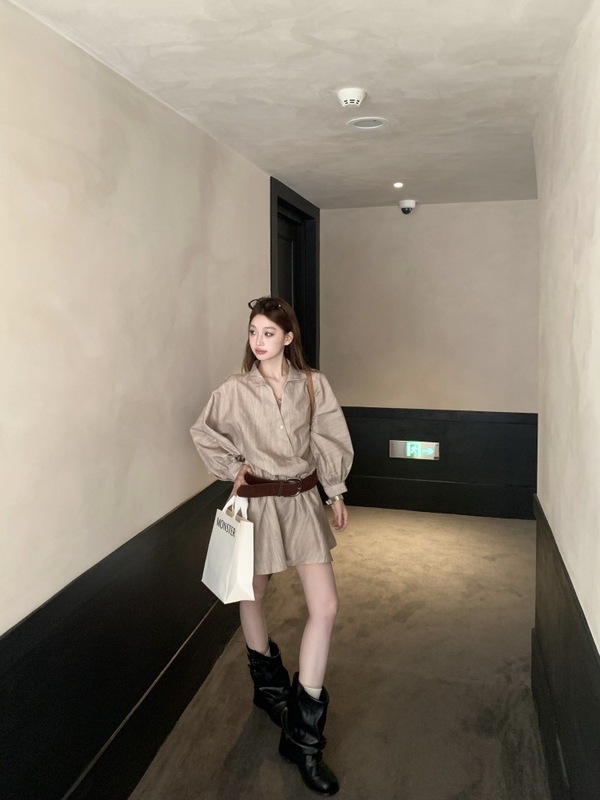 2025新款宽松慵懒蝙蝠袖短款V领工装衬衫连衣裙女气质收腰A字短裙|undefined