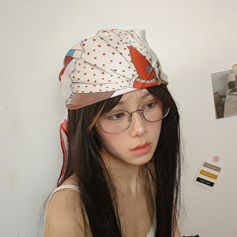 2025 春夏新作 ins インターネットセレブプリント小さな正方形タオル女性の多用途写真旅行休暇包頭胸ラップ正方形タオル|undefined