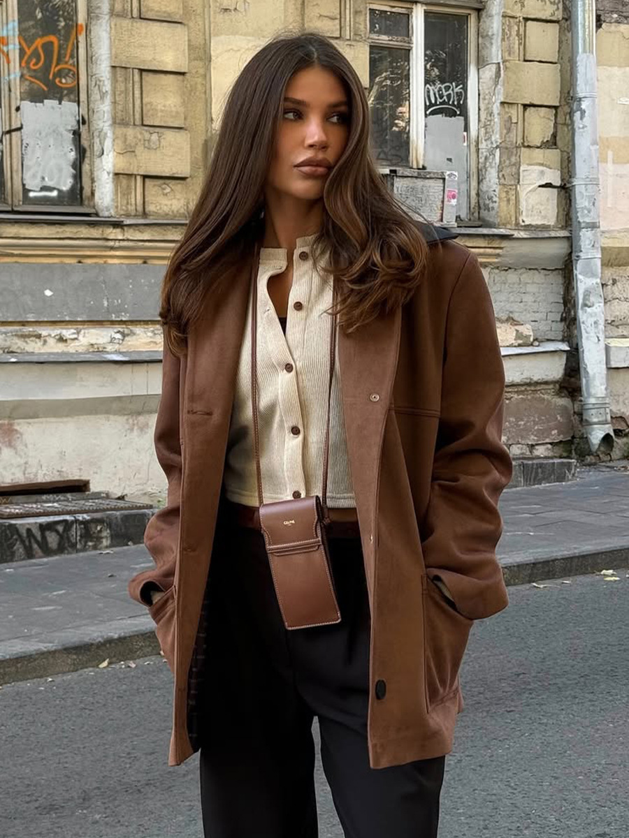 Transfronterizo chaqueta de seda de color café Europa y los Estados Unidos otoño y invierno 2025 nuevo chaqueta de seda empalmada de cuello negro suelta