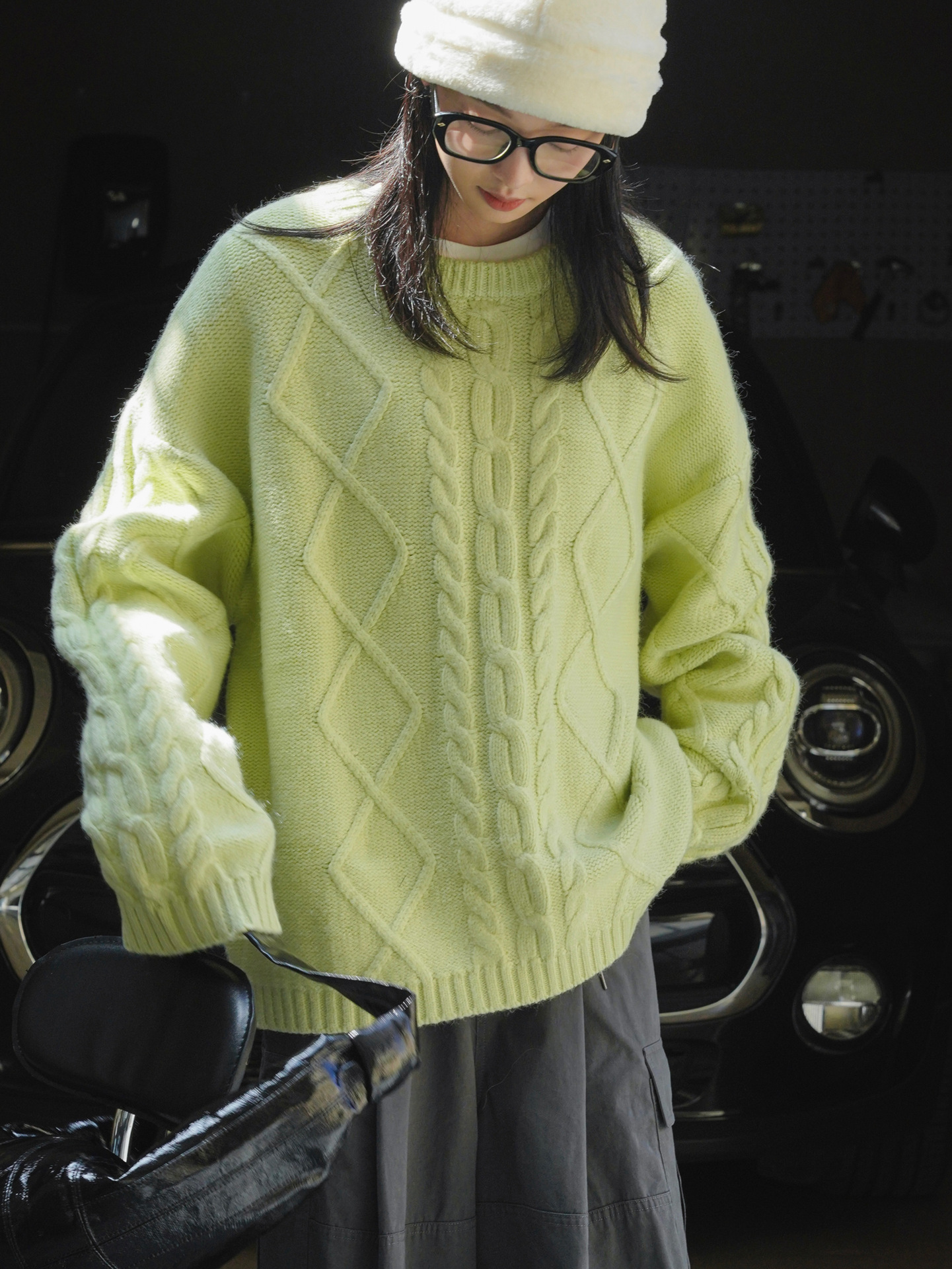 Winter Japanese retro keep warm knitted sweater with a round collar