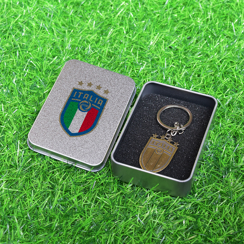 Club de fútbol insignia llavero Barcelona Real Madrid Manchester United AC Milan equipo militar tarjeta caja regalo