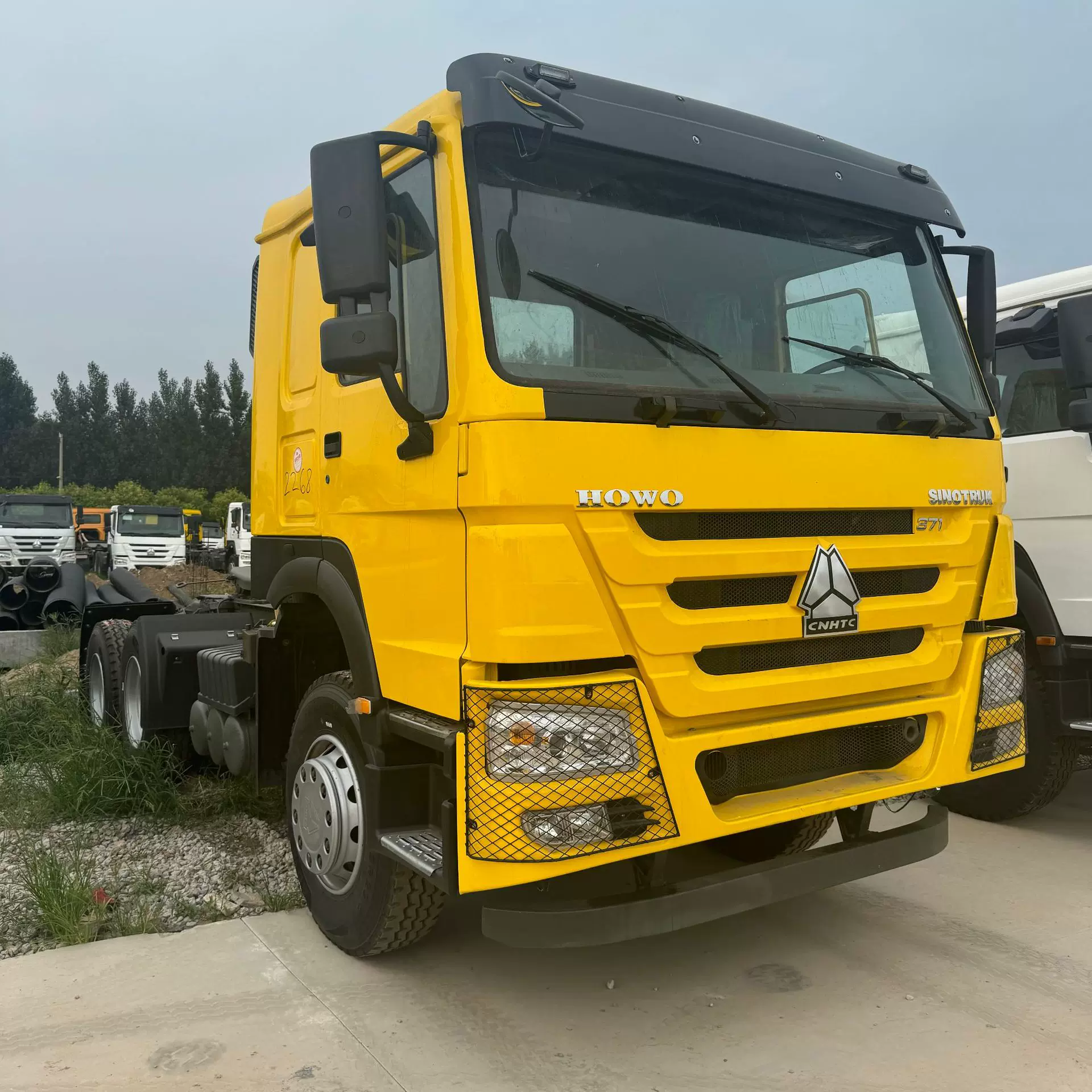 中国重汽豪沃牵引车371马力6*4安全性高灵活强