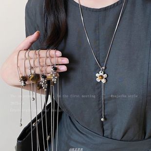 ������ĳ�����Ů�߼���С���L��ë����ճ��ٴ�͹����