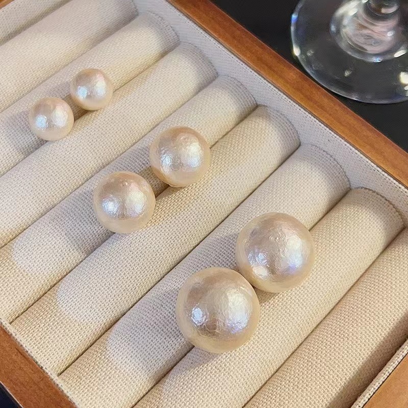 Retro Solid Color Imitation Pearl Plating Women's Ear Studs display picture 1