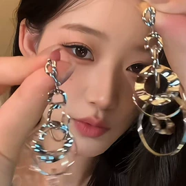 耳环;项链;耳钉