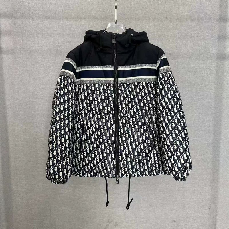 [High Version] D Di's 26FW new collection: reversible down jacket with a monogram print and lettering, available in unisex styles