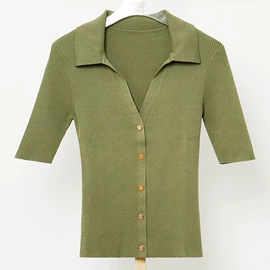 女式针织衫;连衣裙;时尚休闲套装