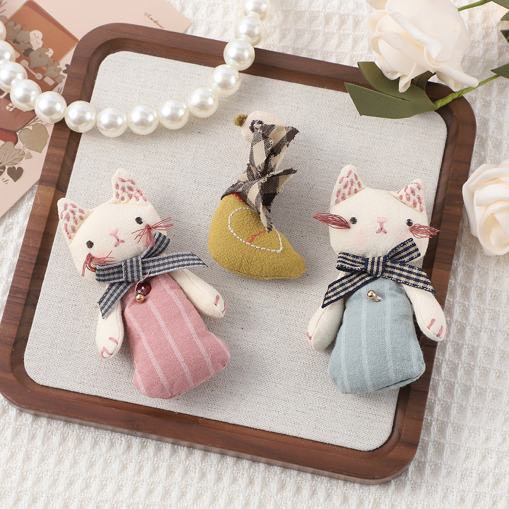 새로운 만화 귀여운 고양이 입체 액세서리 수제 DIY 패브릭 펜던트 의류 문학 액세서리 액세서리