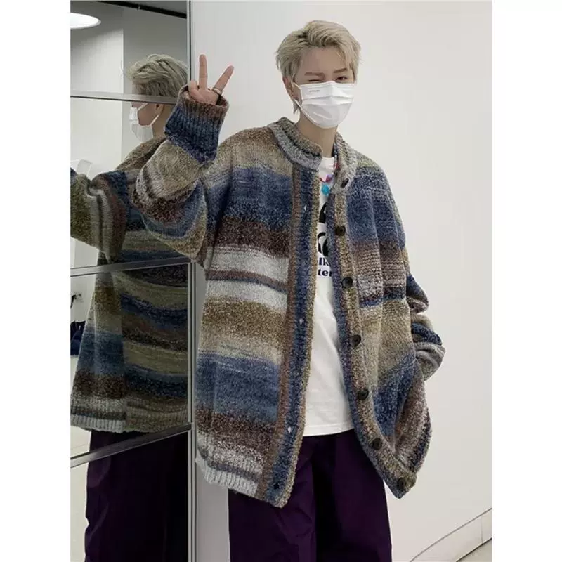 Ретро контрастный цвет сшитый свитер для мужчин осенью и зимой ленивый ветер свободный цветной полосатый трикотажный кардиган