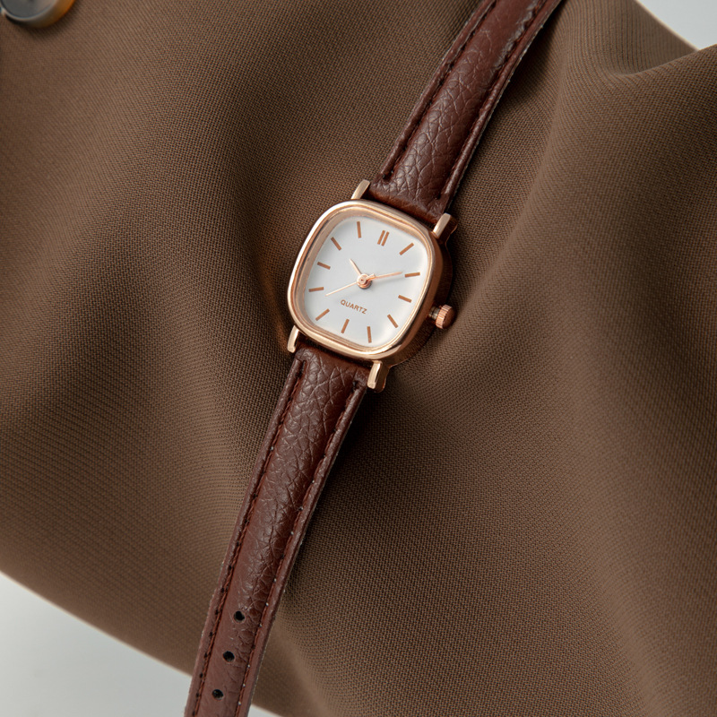 Cross-border Square Watches Manufacturer Simple Personality Retro Student Ladies Quartz Leather Strap Women's Watches Women's Wholesale