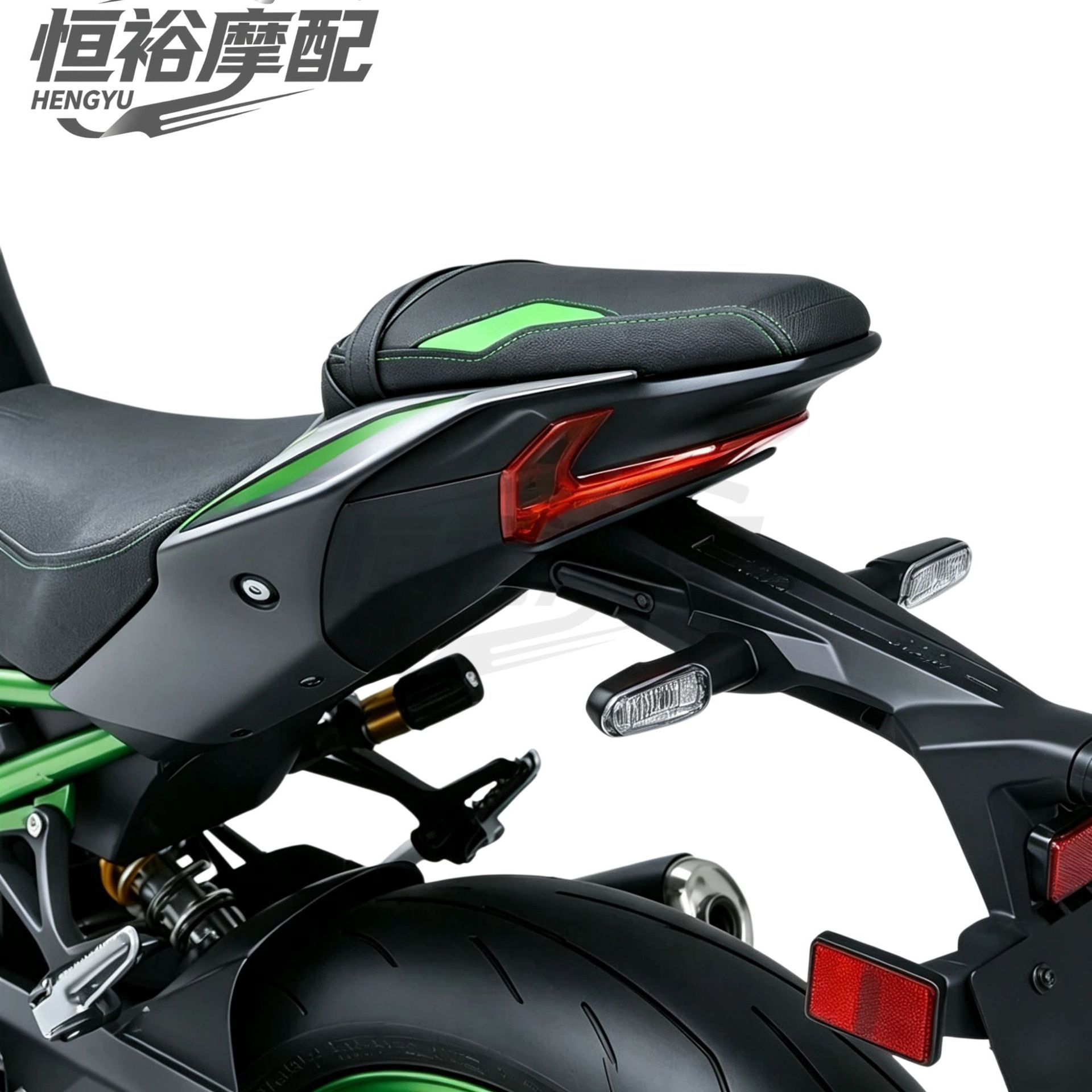 Suitable for the new Kawasaki Z900, these modified front and rear seat pads offer added comfort, enhanced grip, and adjustable height. Comfortable and non-slip seat pads, sizes 25-26