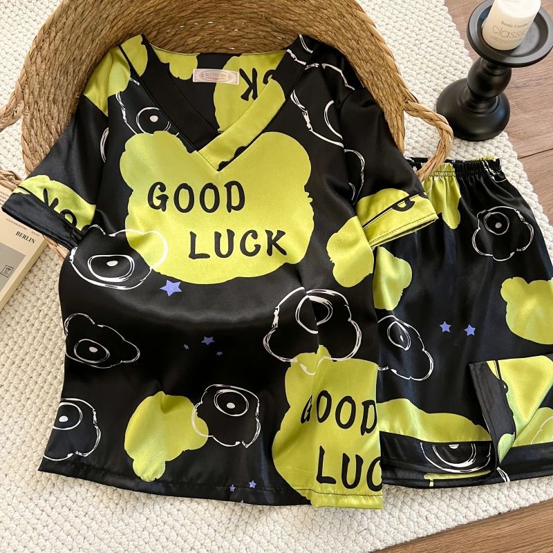 Pijamas de verano al por mayor transfronterizos de seda de manga corta delgada y suelta de cuello en V de mujer simulación de dibujos animados set de ropa para el hogar