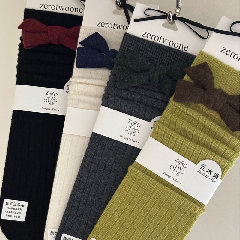Women's Autumn and Winter Mulberry Silk Wool Warm Stockings Bow Socks Warm Pile Socks Women's Calf Socks Ballet Style Women's Autumn and Winter Mulberry Silk Wool Warm Stockings Bow Socks Warm Pile Socks Women's Calf Socks Ballet Style