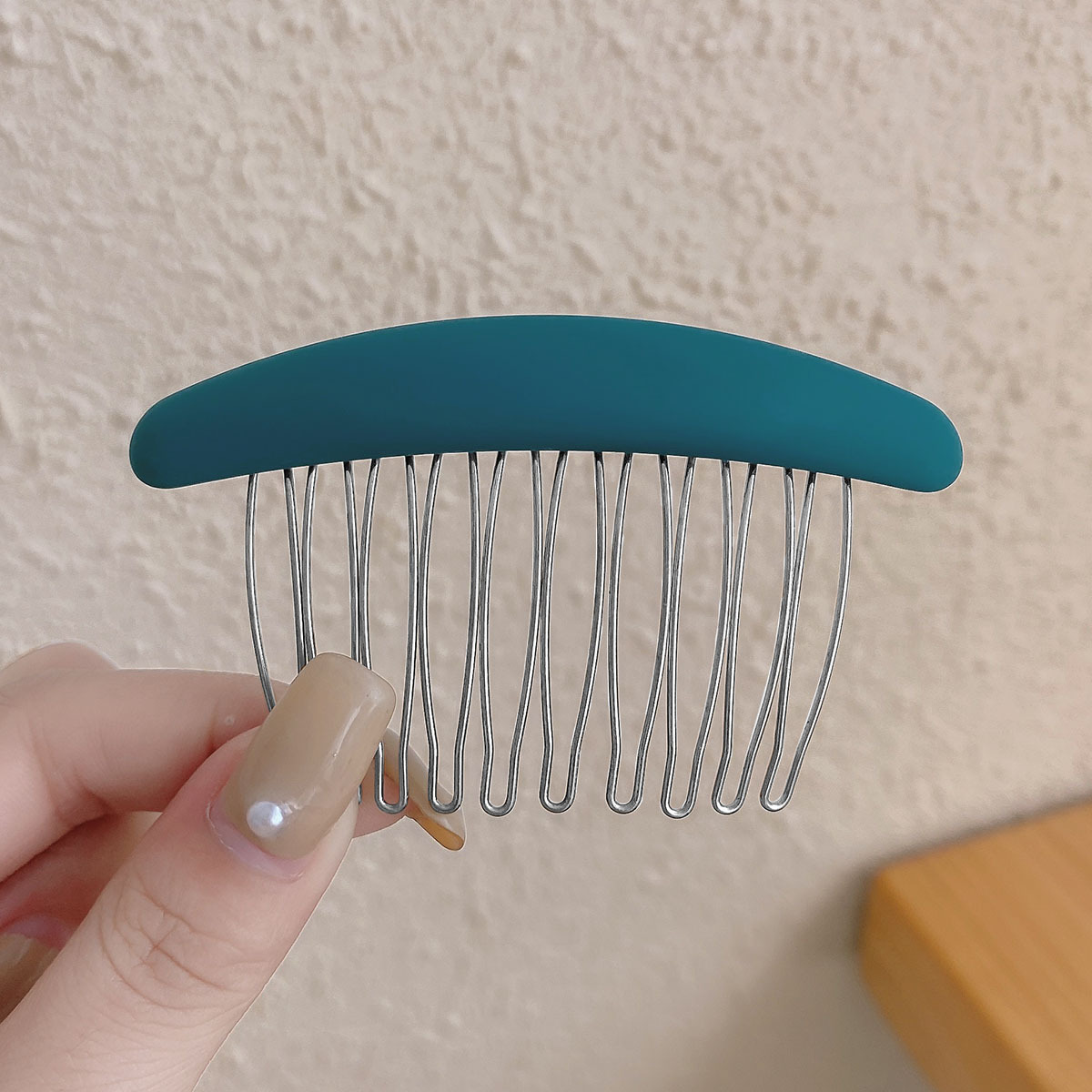 Enchufe inverso flequillo peine del pelo cabeza de la cacerola accesorios para el cabello Coreano femenino dulce insertar peine cabeza trasera cabello roto updo tarjeta de pelo clip de enchufe