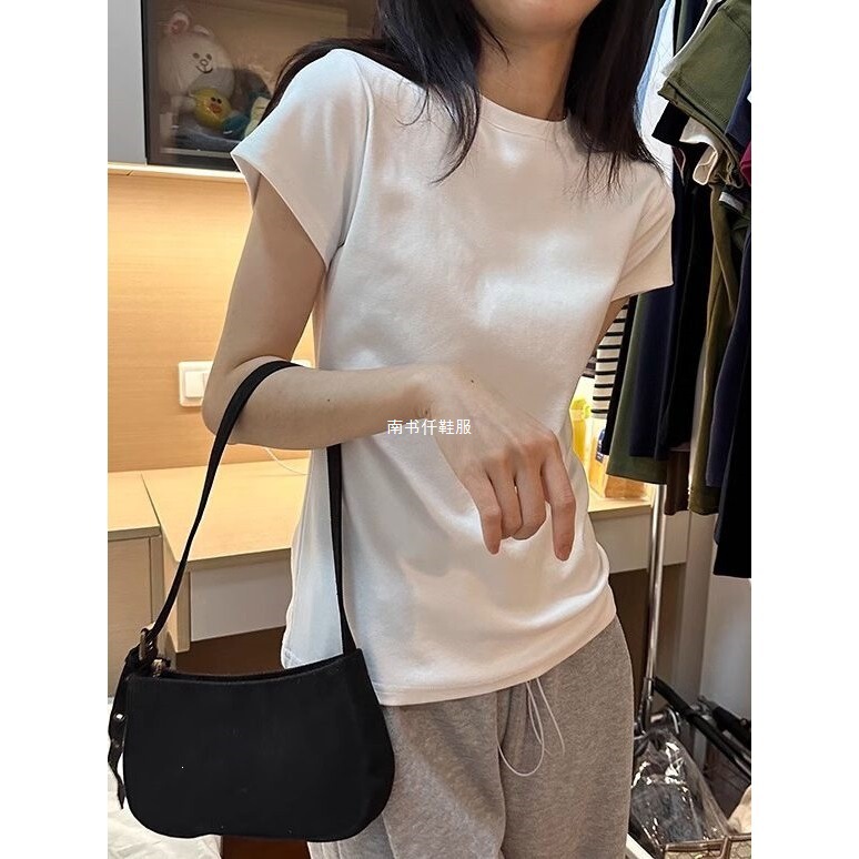 White Cotton Skin-Friendly Slim-Fit T-Shirt for Women, Suitable as a Base Layer for Spring and Summer, Basic Fitted Short-Sleeve Top for Wearing under a Suit