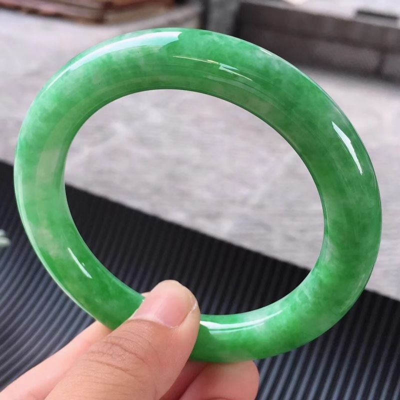 Burmese Imperial Green Jadeite Jade Ice Waxy Texture Full Green Round Bar Processed Bracelet Unisex Jade Bracelet Handmade