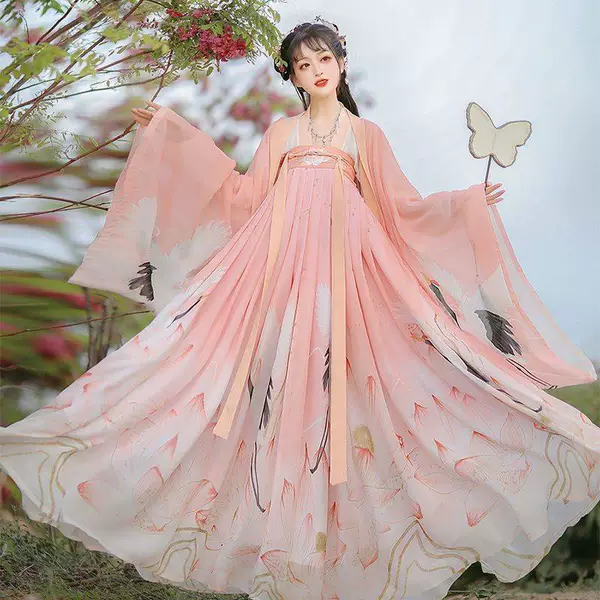 Pink top+three -meter tadpole skirt+big sleeve shirt
