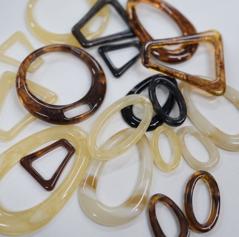 Front Yellow Trapezoidal Drop Oval Ring Resin Waist Buckle Two Buckle Swimsuit Link Buckle Decorative Buckle Manufacturers Front Yellow Trapezoidal Drop Oval Ring Resin Waist Buckle Two Buckle Swimsuit Link Buckle Decorative Buckle Manufacturers
