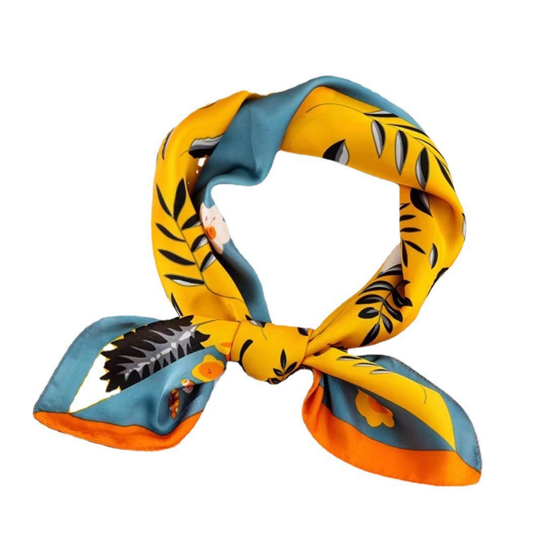 Bufanda cuadrada pequeña de satén de moda coreana 70 × 70, nueva bufanda de seda estampada, accesorios para el cabello, pañuelo para la cabeza, bufanda, serpentinas al por mayor