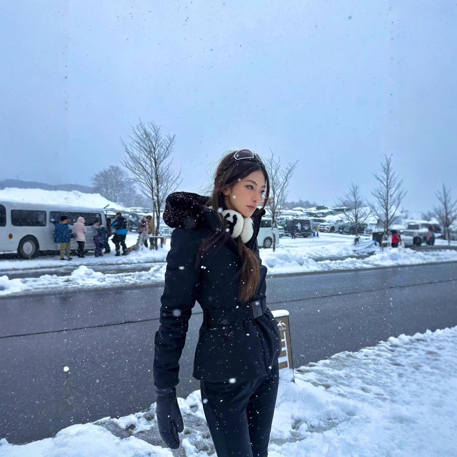 High-Quality 2025 Winter New m Mengjia down Jacket Women's Slim Waist Goose down Thickeneded Collar Ski Jacket Casual