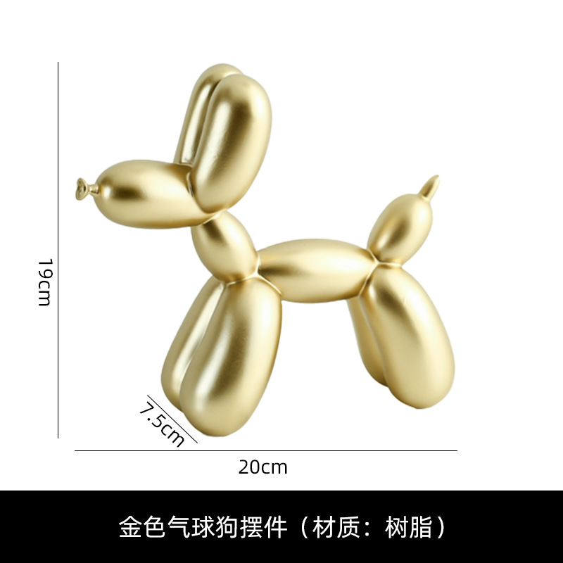 リビングルームの置物は軽くて豪華で高級な雰囲気のお酒棚の装飾品です。