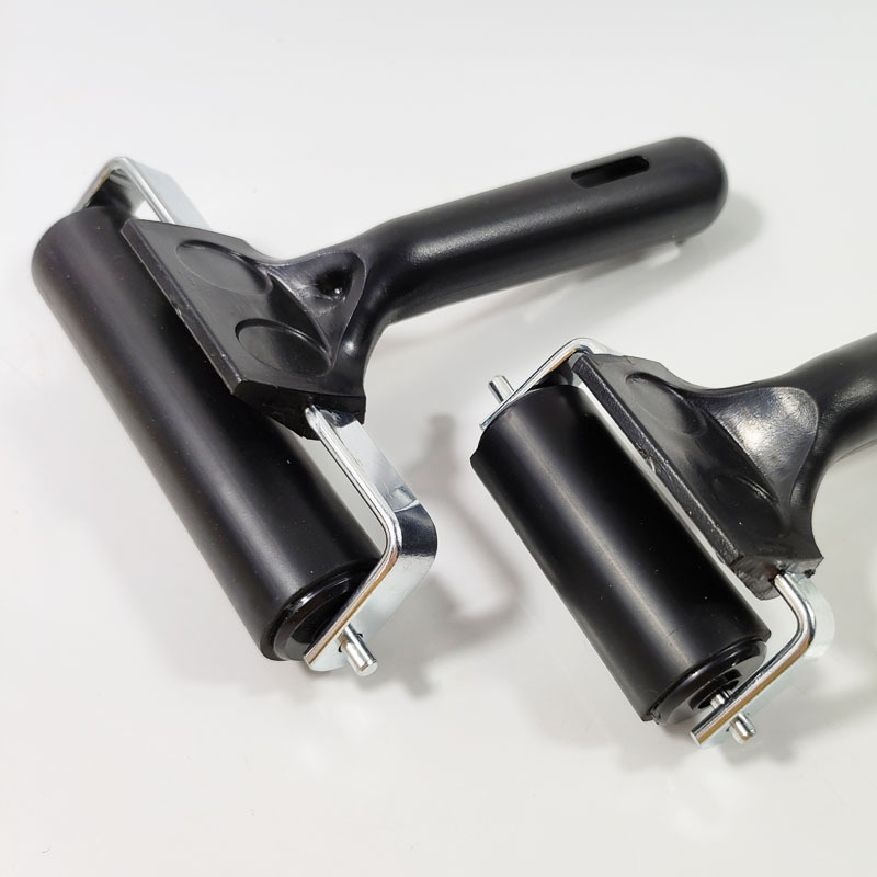 Excluso transfronterizo rodillo de impresión rodillo de tinta mango de plástico impresión de aceite rueda de goma herramienta de pintura de tablero de madera rodillo de pegamento de tinta