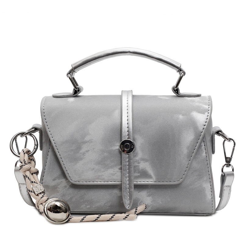 Bagos de estilo exterior para damas 2025, nuevo bolso de mano popular, bolso de mano caliente, bolso de alta calidad.