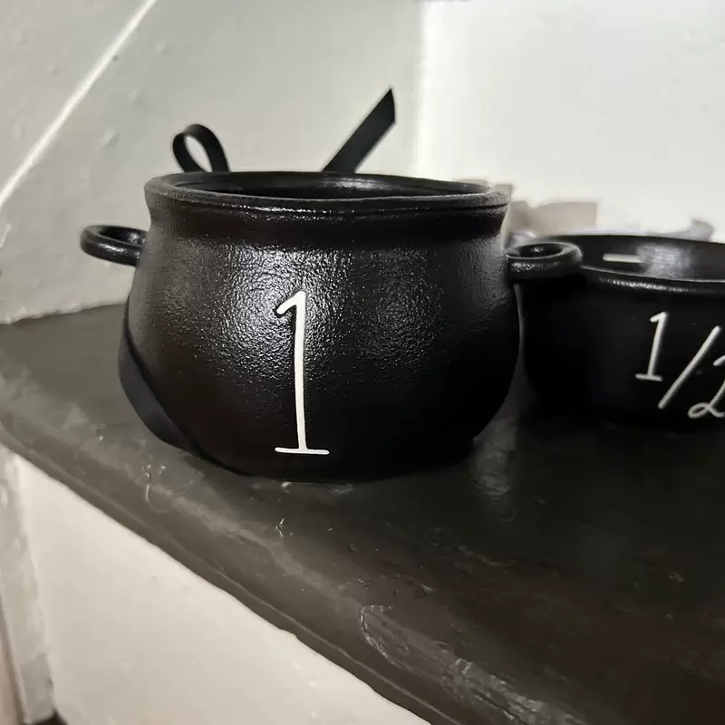 Кросс-бордер новый мини-ведьма котёл набор Whimsical Mini Witch Cauldron Set