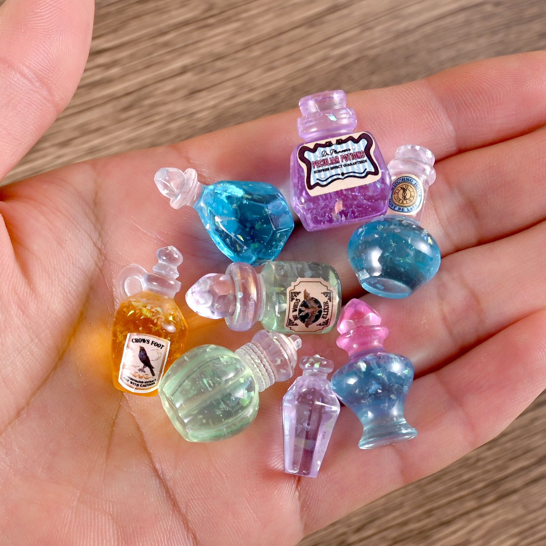 Miniature Resin Cute Retro Magic Potion Bottle Dollhouse Doll House 1:12 Table Scene Model