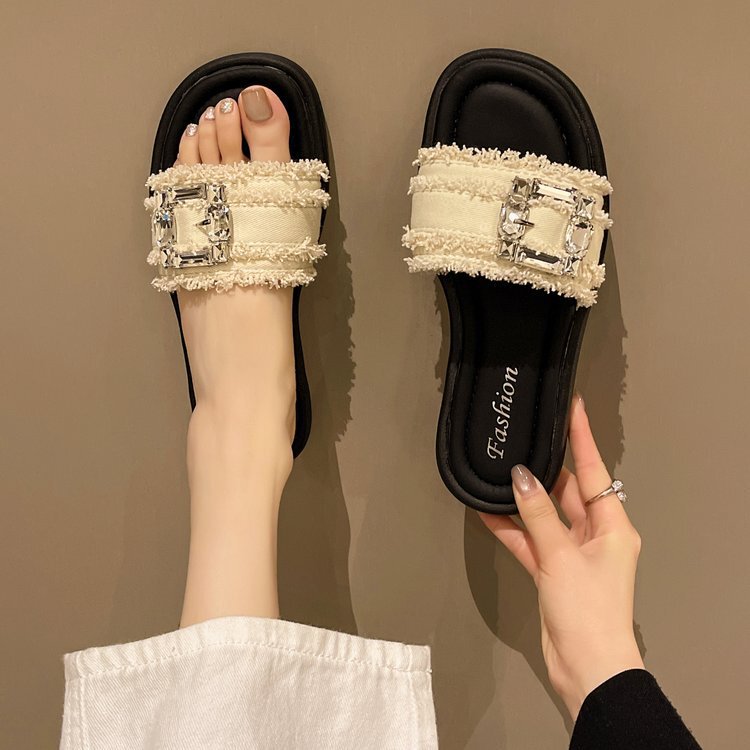 2026 Summer New Style Flat Slippers for Women, Outdoor Wear, Rhinestone Buckle, Tassel, Open-Toe, One-Strap Fashion Sandals Wholesale 2026 Summer New Style Flat Slippers for Women, Outdoor Wear, Rhinestone Buckle, Tassel, Open-Toe, One-Strap Fashion Sandals Wholesale
