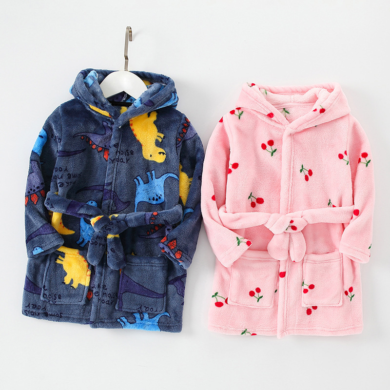 Children's flannel printed bathrobe boys and girls hooded homewear children's autumn and winter pajamas warm bath towel children's clothing