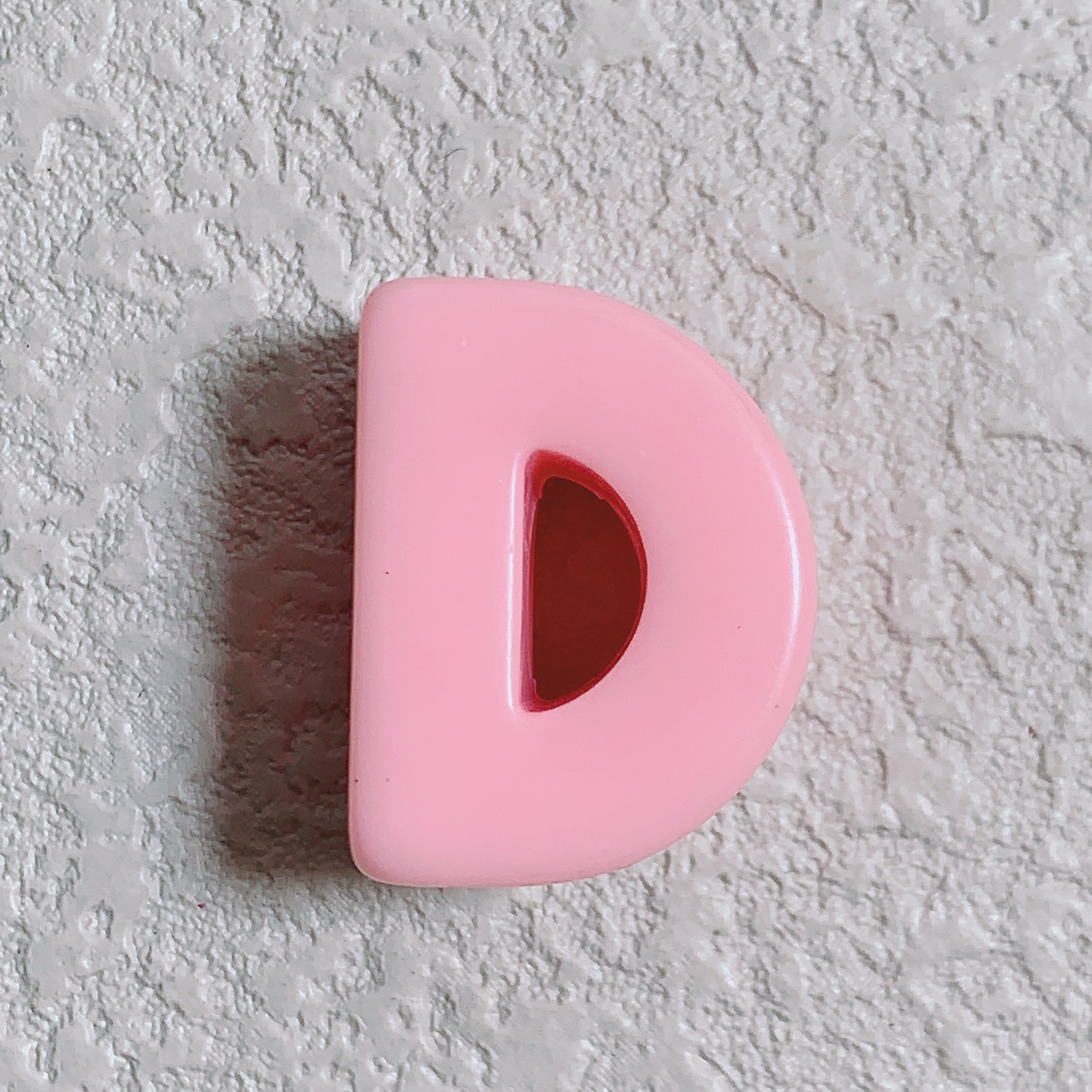 D (light pink)