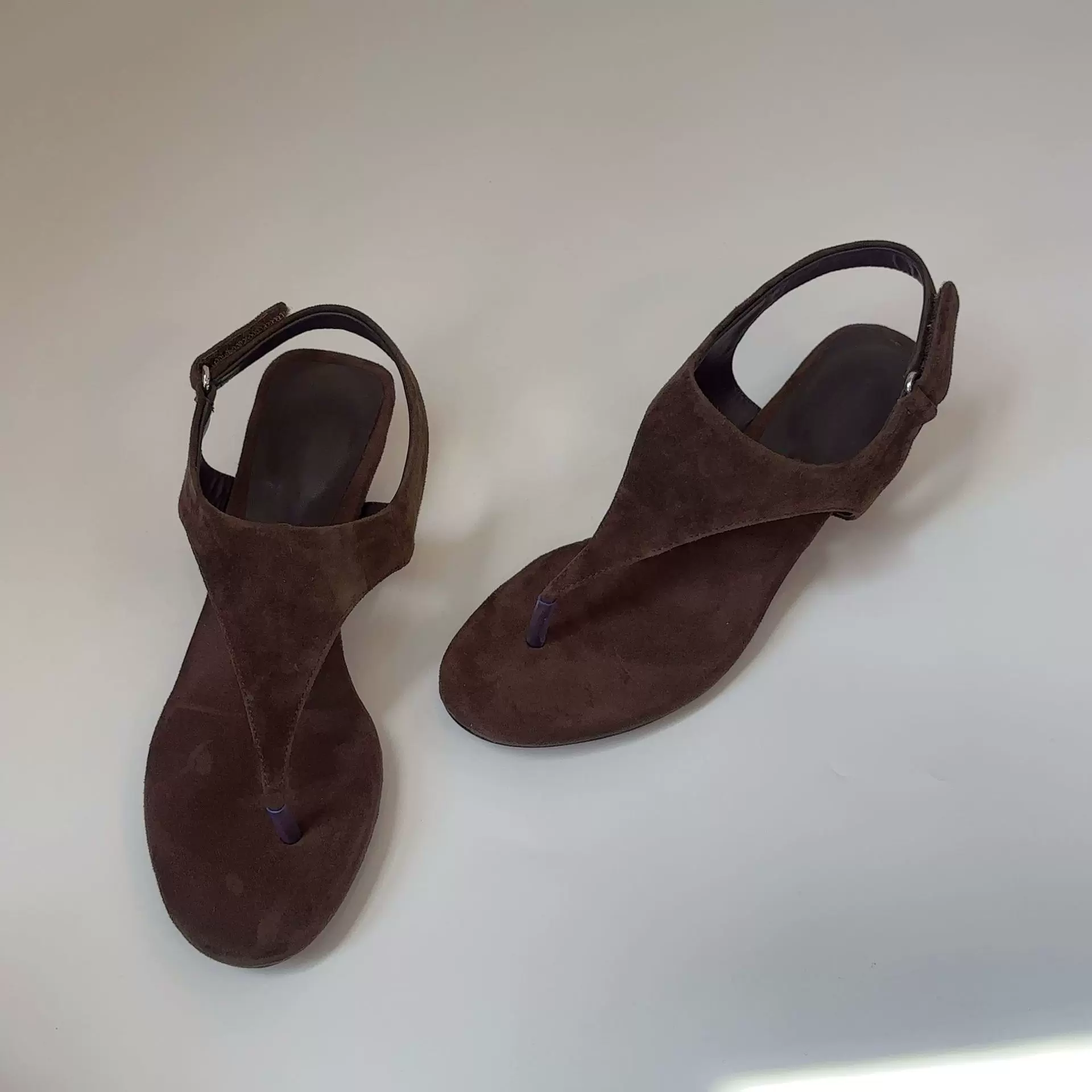 羊皮版~复古真皮夹脚趾凉鞋女夏度假罗马鞋休闲人字魔术贴凉拖鞋