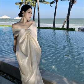 法式珠光色背带V领无袖连衣裙女2025新款宽松遮肉长款一步裙子夏
