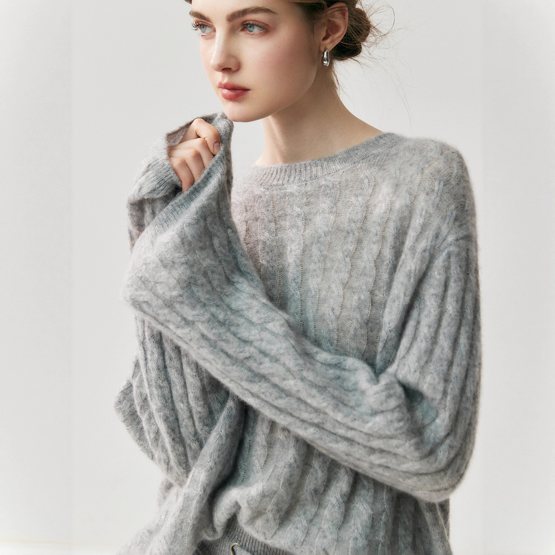 Herbalife Yarn! Soft and Waxy 75% Cashmere 25% Mulberry Silk Knitwear Women's Round Neck Winter Thickeneded Loose Knitwear