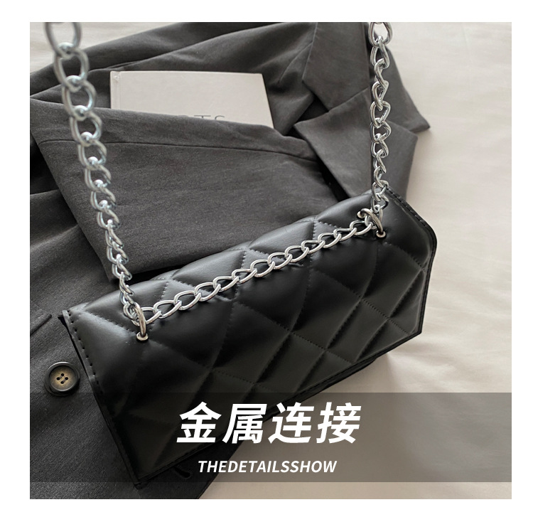 The 2024 autumn new French niche design chain small square bag, a fashionable macaron color single-shoulder crossbody bag undefined