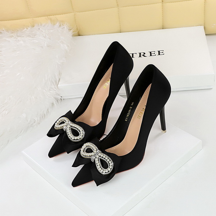 High heels slim heels shallow mouth pointy satin pearl diamond-bow single shoes_voghion.com