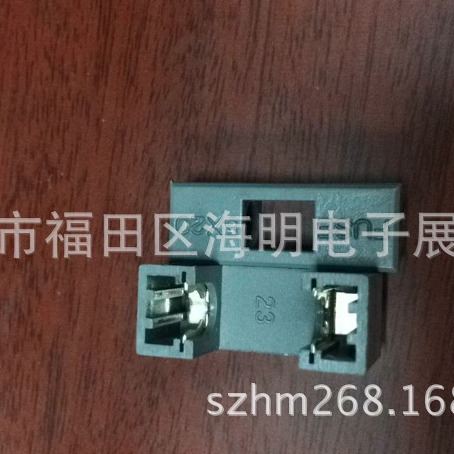 10个一包保险座 系列形状保险座  PTF绿色保险座
