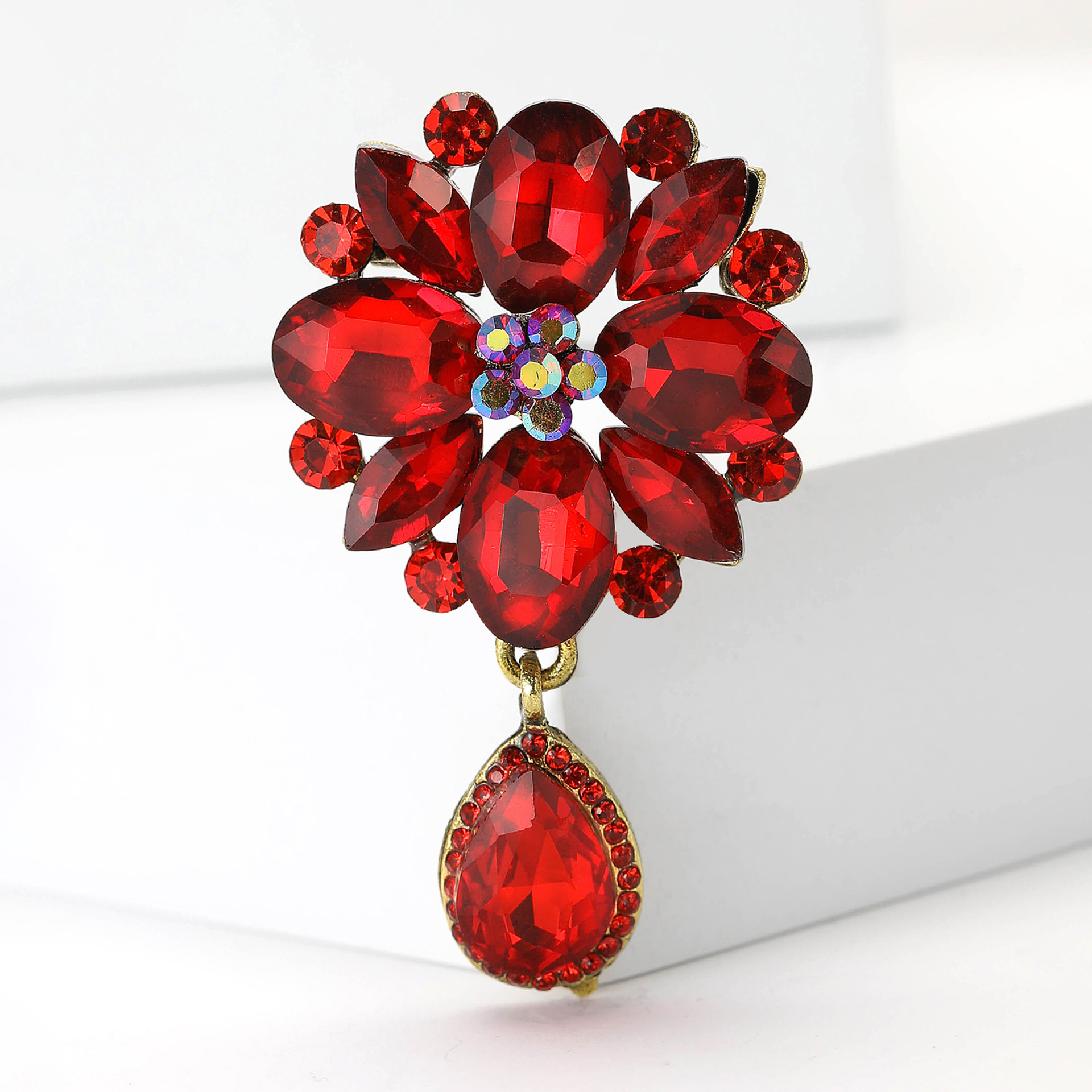 Elegant Retro Pin Water Droplets Flower Alloy Inlay Rhinestones Glass Women's Brooches display picture 11