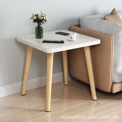 小さい方のテーブルの木のテーブルのソファーの辺のいくつかの正方形の簡易な小さいお茶のいくつかの家庭のテーブルのベッドの頭のネットの赤いレンタルの部屋のベランダ