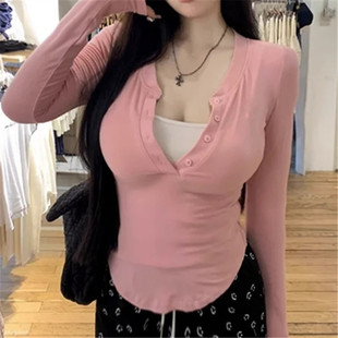 23 European and American style women's new fake two-piece contrast color long-sleeved T-shirt autumn shoulder small V-neck thread top
