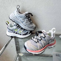 女の子のスポーツシューズ 2025 春の新作男の子のハイキングシューズ軽量通気性滑り止め耐摩耗性子供のお父さんの靴トレンディ