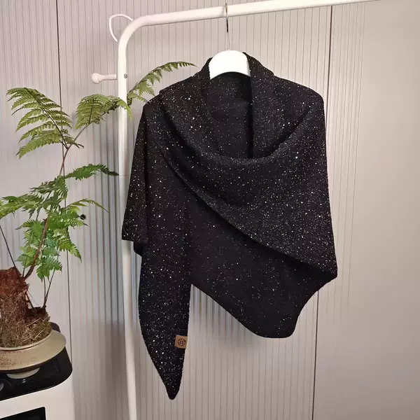 High-End Wool Large Shawl for Women, Versatile Korean Autumn and Winter Warm Sequined Triangle Scarf, Neck Protection Knitted Scarf
