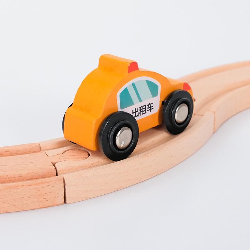 木の軌道車のセットの軌道の部品は子供の益智を包んでおもちゃの車をつづり合わせます。