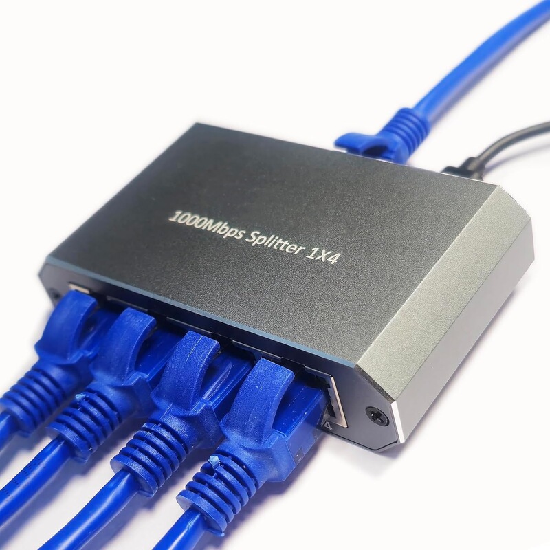 4-Port Gigabit Ethernet Hub Ethernet One-To-Four Splitter Hub 4-Port Network Switch 4-Port Gigabit Ethernet Hub Ethernet One-To-Four Splitter Hub 4-Port Network Switch
