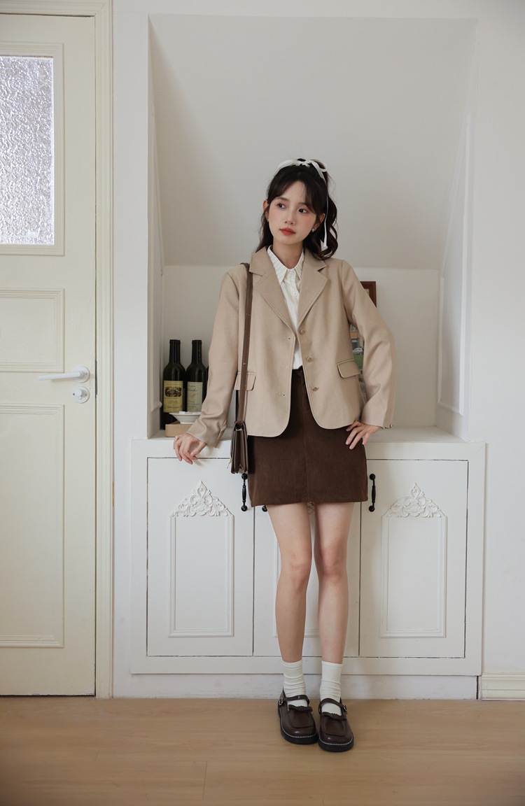 Simple French-style Short High-end Elegant For Women, New Spring Collection, Versatile Blazer With A Suit Collar_ecoleips.com